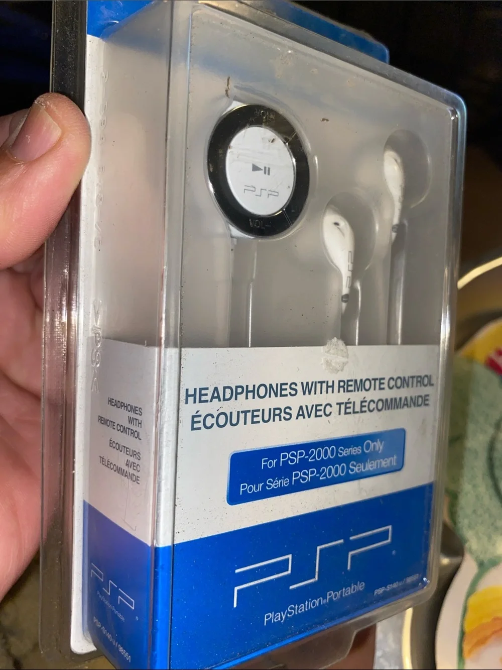 Sony White PSP Earbuds with Inline Remote Control (PSP-2000)